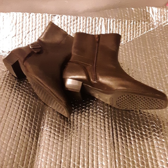Aerosoles (lWhat's What.) Leather Dress booty - Picture 3 of 6